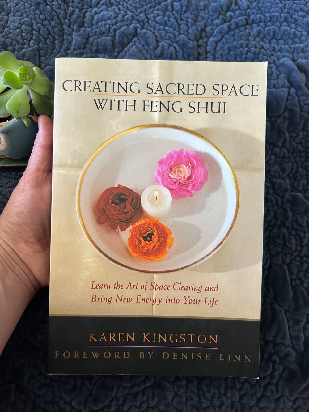 Crearinf sacred space with Feng Shui by Karen Kingston - Picture 7 of 7